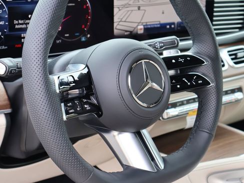 New 2026 Mercedes-Benz GLS 450 4MATIC image 21