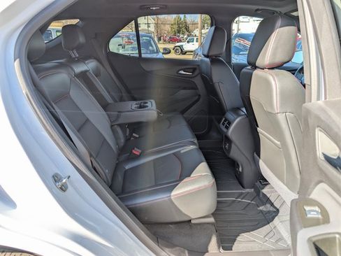 Used 2024 Chevrolet Equinox RS w/ RS Leather Package image 17