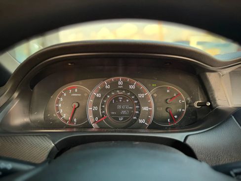 Used 2016 Honda Accord EX image 10