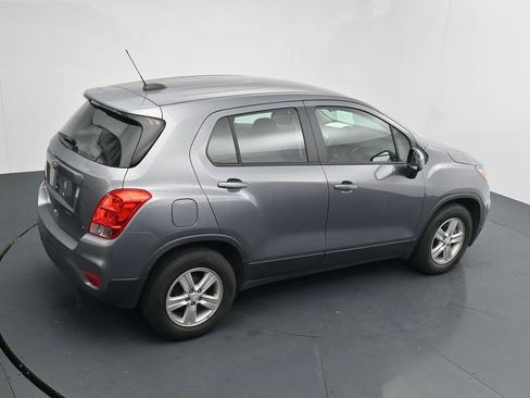 Used 2020 Chevrolet Trax LS FWD image 16