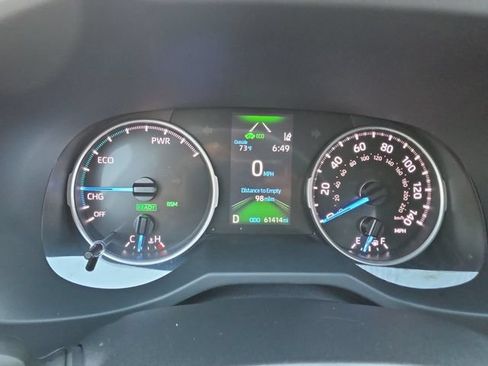 Used 2022 Toyota RAV4 XLE Premium AWD/4WD image 14