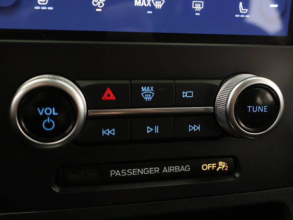 Used 2024 Ford Edge SEL AWD/4WD image 50