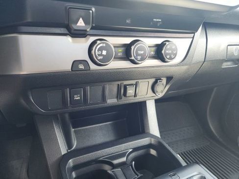 Used 2022 Toyota Tacoma SR image 26
