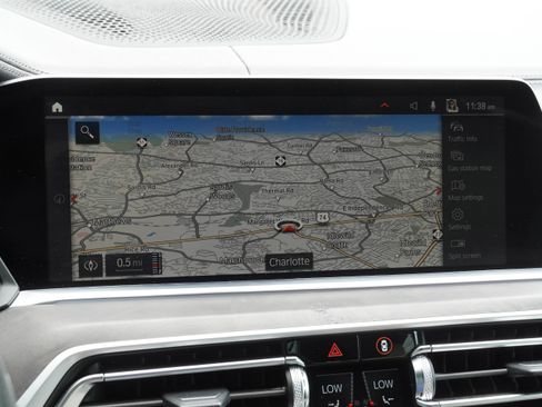 Used 2022 BMW X5 sDrive40i w/ Premium Package RWD image 28