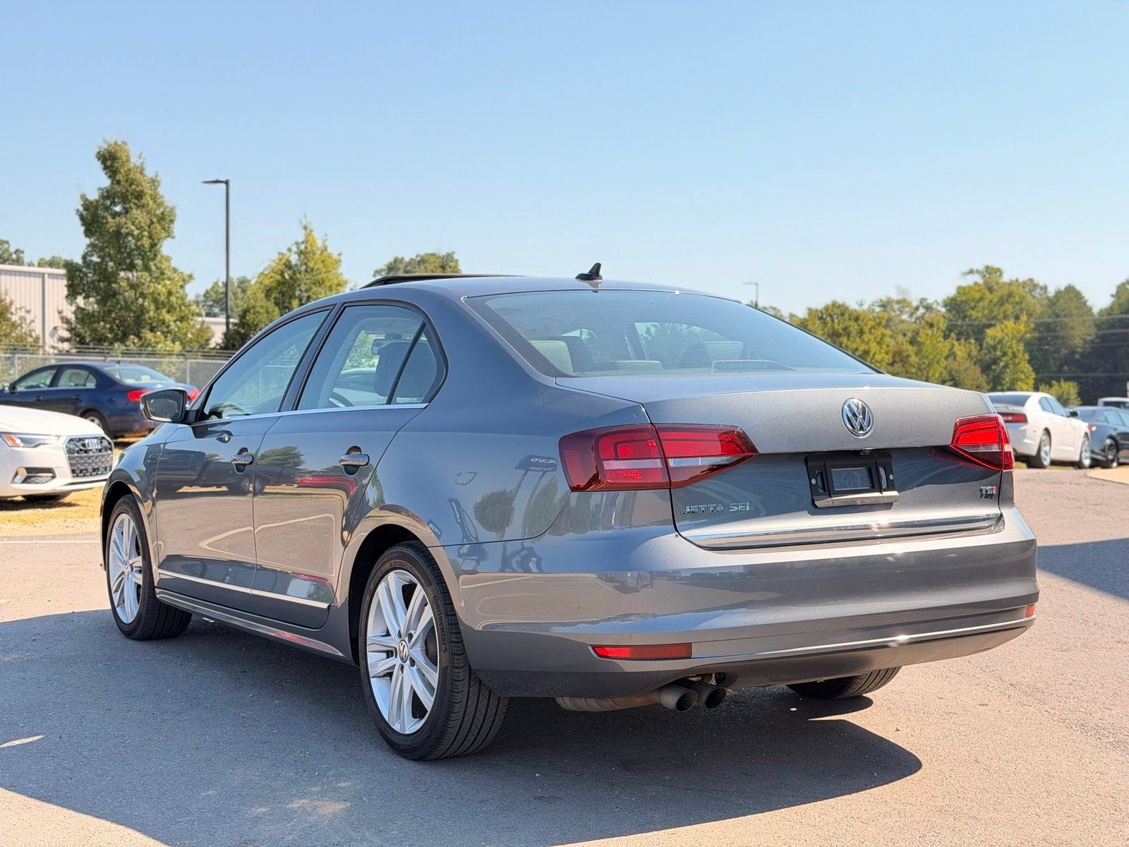 Used 2017 Volkswagen Jetta SEL Premium FWD image 14