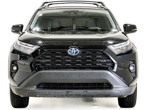 Used 2023 Toyota RAV4 XLE Premium AWD/4WD image 2