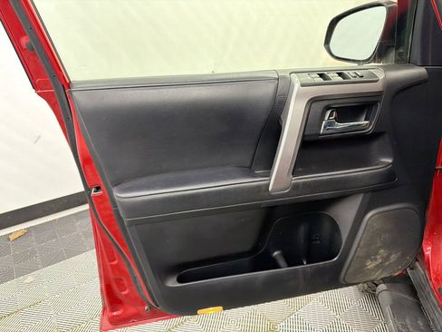 Used 2021 Toyota 4Runner SR5 image 11