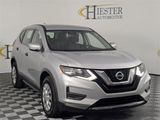 Used 2017 Nissan Rogue S image 2