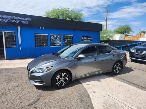 Used 2021 Nissan Sentra SV FWD image 2