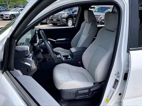 Used 2025 Toyota 4Runner SR5 image 7