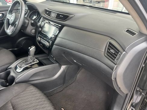Used 2020 Nissan Rogue SV AWD/4WD image 23