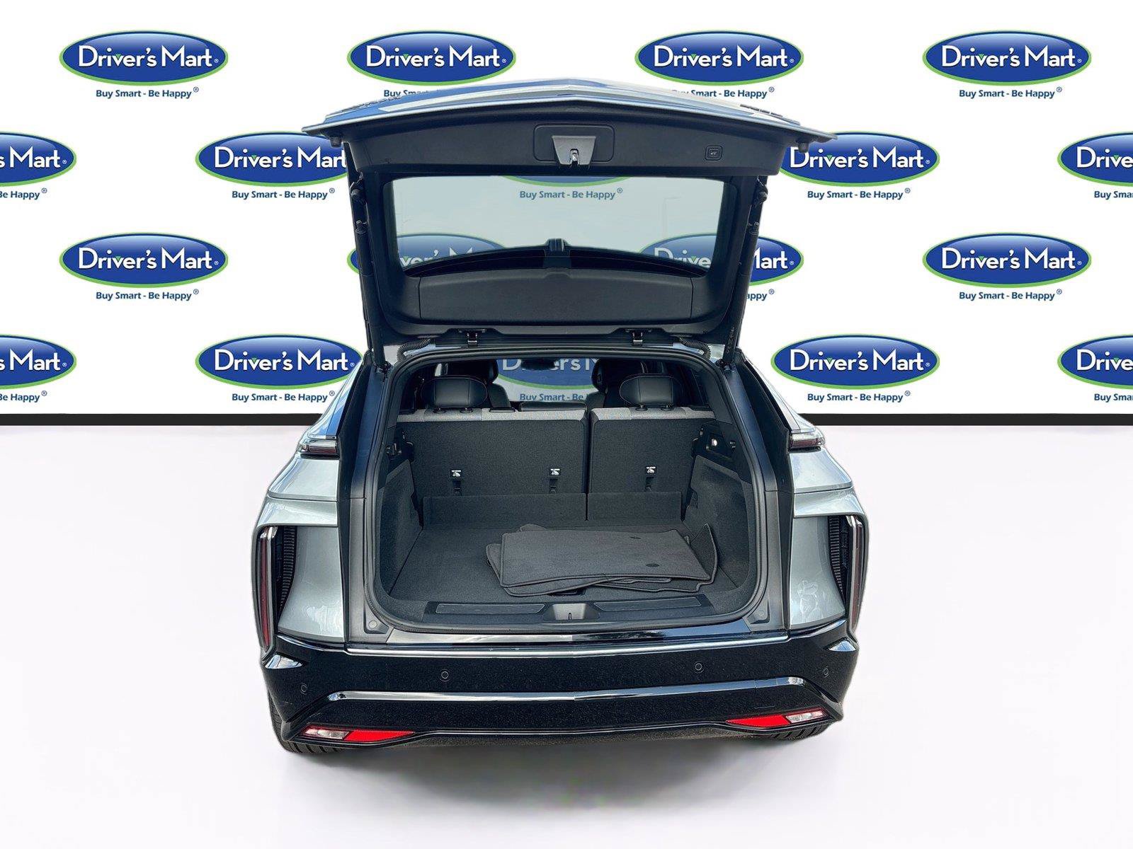 Used 2024 Cadillac Lyriq Tech RWD image 25