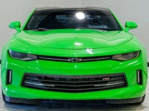 Used 2017 Chevrolet Camaro LT RWD image 8