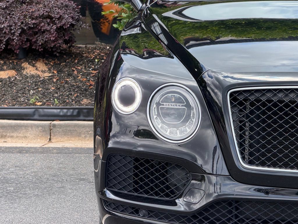 Used 2019 Bentley Bentayga AWD/4WD image 4