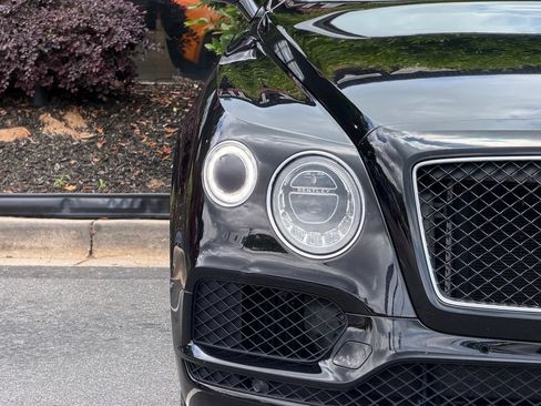 Used 2019 Bentley Bentayga AWD/4WD image 4