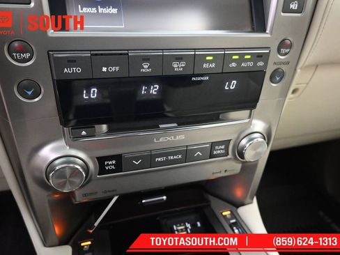 Used 2017 Lexus GX 460 AWD/4WD image 19