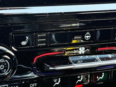 New 2025 Jeep Grand Cherokee L Altitude image 7