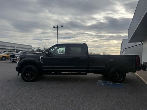 Used 2022 Ford F350 XLT w/ Black Appearance Package image 25