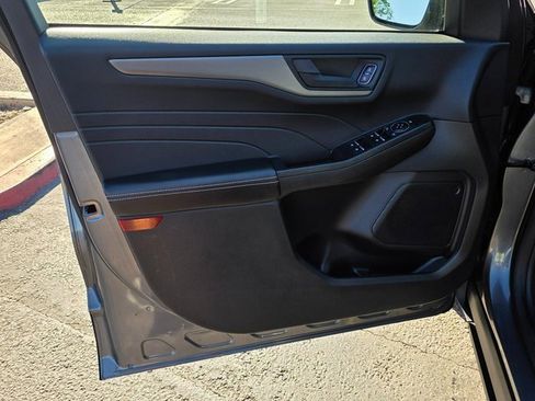Used 2025 Ford Escape Active image 16