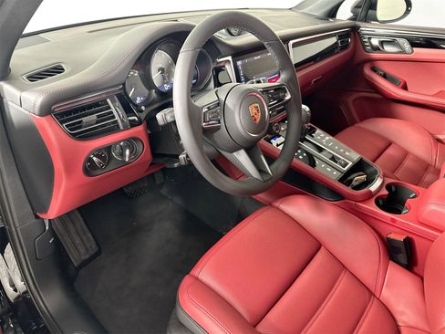 New 2026 Porsche Macan S image 4