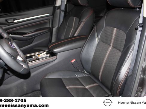 Used 2023 Nissan Altima 2.5 SR FWD image 4