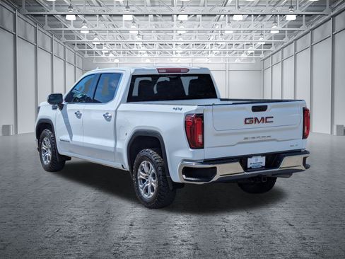 Used 2025 GMC Sierra 1500 SLT AWD/4WD image 3
