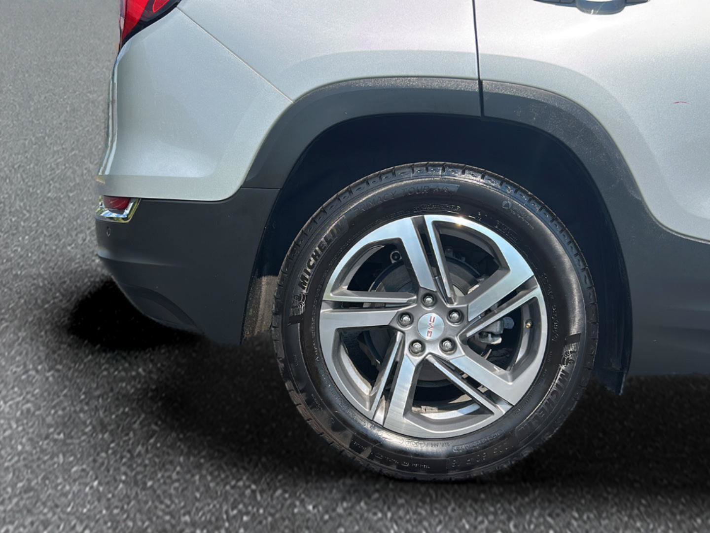 Certified 2021 GMC Terrain SLT w/ LPO, Floor Liner Package FWD image 10