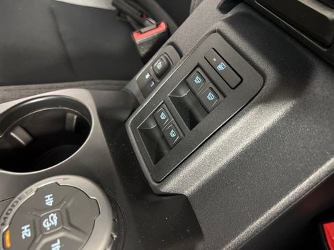 New 2025 Ford Bronco 4-Door image 26