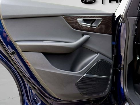 Used 2021 Audi Q8 Premium Plus w/ Premium Plus Package image 28