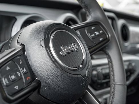 Used 2023 Jeep Gladiator Sport AWD/4WD image 42