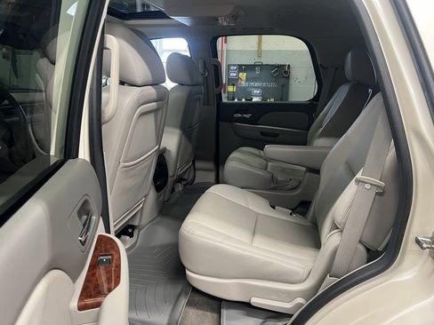 Used 2013 Chevrolet Tahoe LTZ image 6