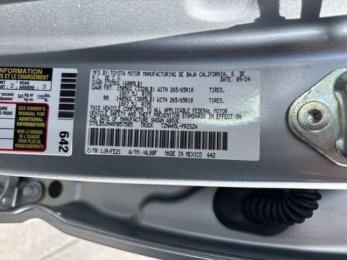 Used 2024 Toyota Tacoma TRD Sport image 31