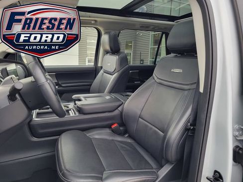 Used 2025 Ford Expedition Max Platinum AWD/4WD image 14