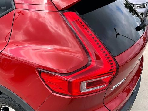Used 2019 Volvo XC40 T5 Momentum AWD/4WD image 40