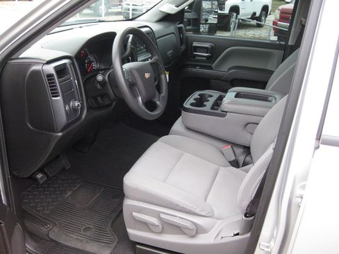 Used 2019 Chevrolet Silverado 1500 Custom w/ Custom Convenience Package image 14