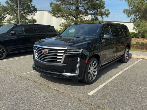 Used 2024 Cadillac Escalade ESV Premium Luxury Platinum image 3