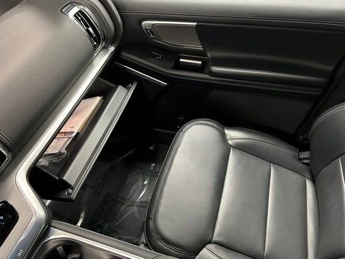 Used 2025 Ford Expedition Max Platinum image 39