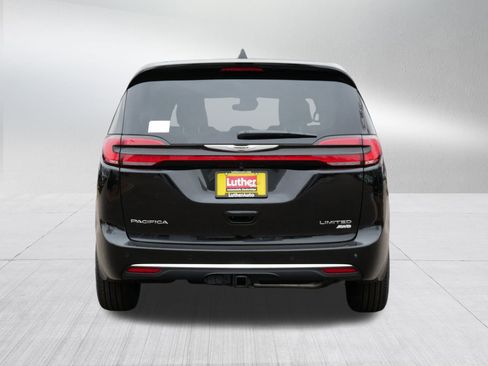 New 2026 Chrysler Pacifica Limited w/ Trailer Tow Group image 6