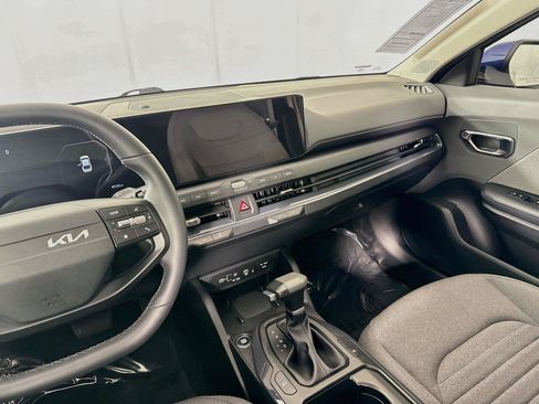 Used 2025 Kia K4 EX FWD image 31