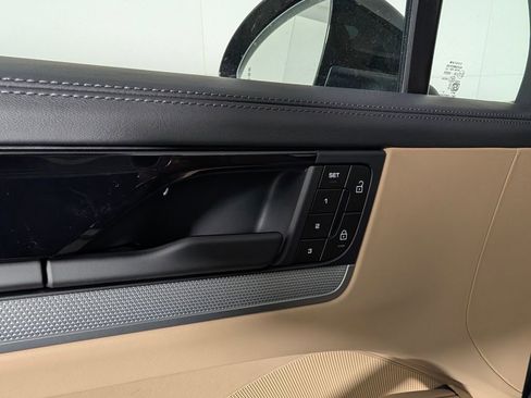 New 2026 Porsche Cayenne Coupe image 26