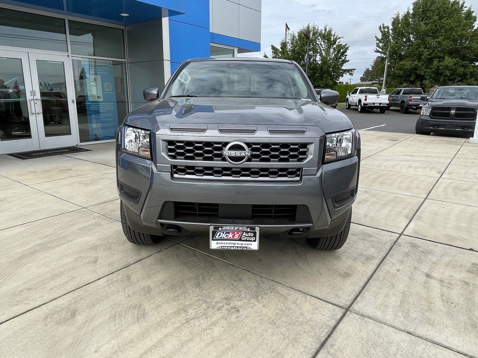 Used 2025 Nissan Frontier SV AWD/4WD image 8