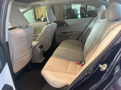 Used 2015 Honda Accord EX image 11