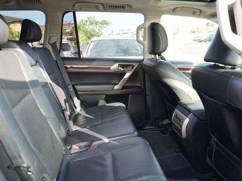 Used 2014 Lexus GX 460 AWD/4WD image 21