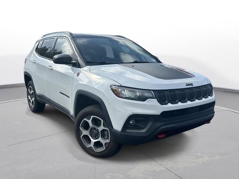 Used 2022 Jeep Compass Trailhawk w/ Sun and Sound Group AWD/4WD image 4