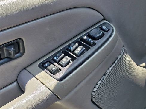 Used 2005 Chevrolet Avalanche Z71 w/ Preferred Equipment Group image 20