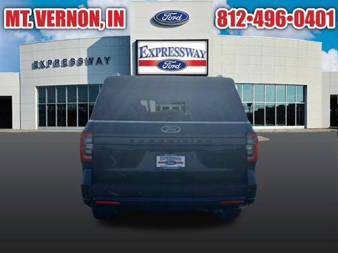Used 2023 Ford Expedition Limited image 8