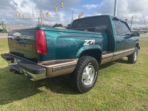 Used 1997 Chevrolet Silverado 1500 4x4 Extended Cab w/ Preferred Equipment Group 2 image 3