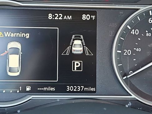 Used 2025 Nissan Versa SV FWD image 13