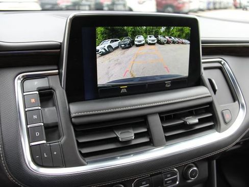 Used 2023 Chevrolet Suburban Premier AWD/4WD image 29