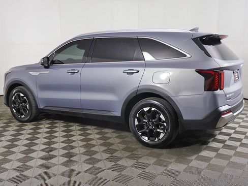 Used 2025 Kia Sorento S w/ Panoramic Sunroof Package FWD image 15
